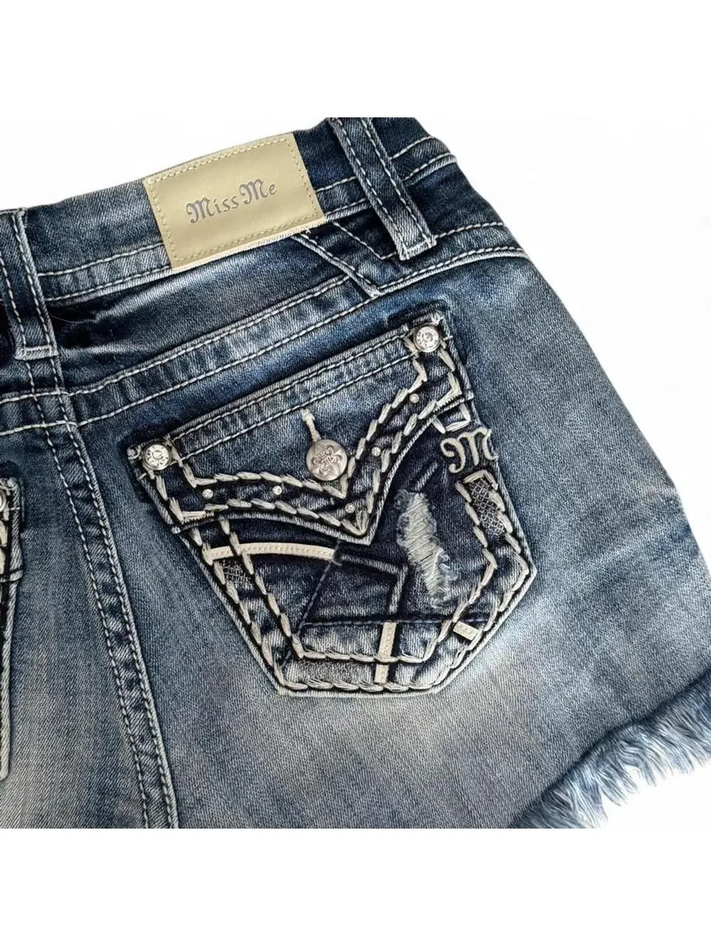 Miss Me Distressed Denim Shorts - Picture 6 of 7